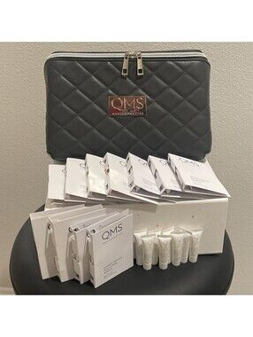 QMS Medicosmetics Bag with 19 Samples - New